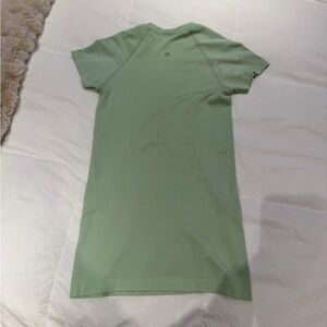 lululemon athletica Green Short Sleeve Tee